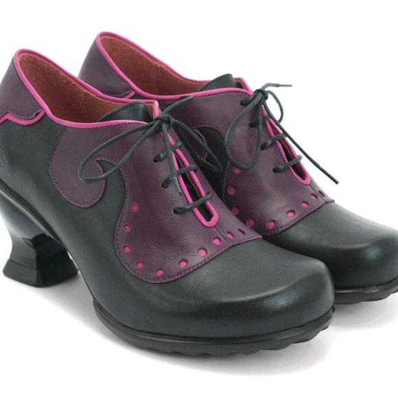 John FLUEVOG Kitschy Boom Boom Viv 6.5 lace-up pump heels...